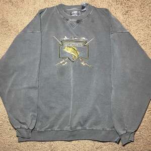 Vintage Danaggers Sun Faded Gray Sportsmen Bass Fishing Embroidered Sweatshirt X